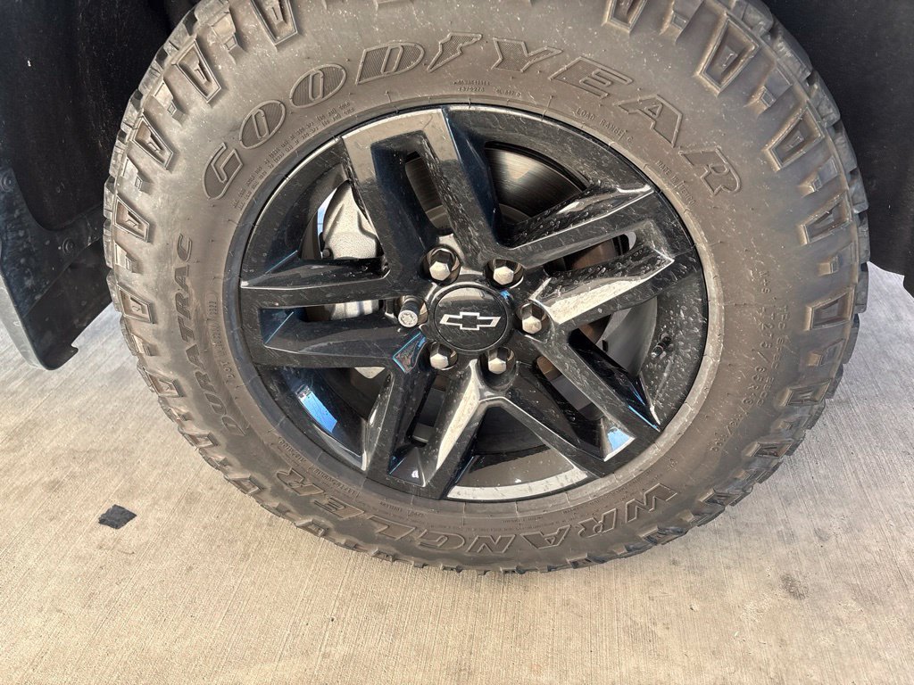 Used 2023 Chevrolet Silverado 1500 LT Trail Boss AWD/4WD image 3