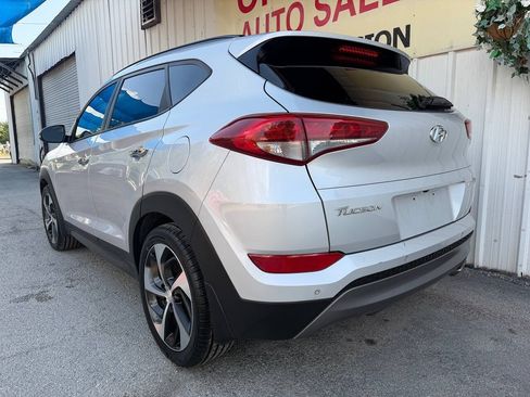 Used 2016 Hyundai Tucson Limited w/ Option Group 03 FWD image 10