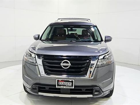 Certified 2024 Nissan Pathfinder Platinum w/ Cargo Package FWD image 2