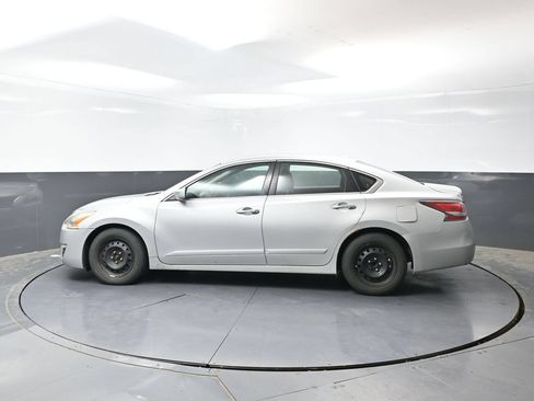 Used 2014 Nissan Altima 2.5 S w/ Display Audio Package FWD image 8