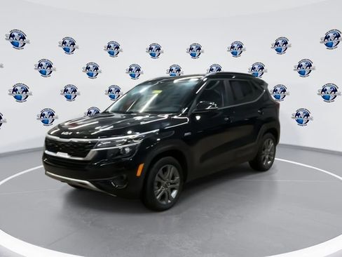 Certified 2023 Kia Seltos S image 6