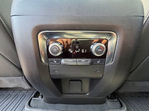 Used 2025 GMC Yukon Denali w/ Sun & Power Step Package AWD/4WD image 8