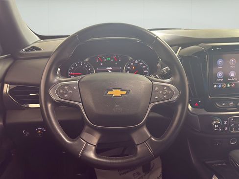 Used 2023 Chevrolet Traverse LT FWD image 15