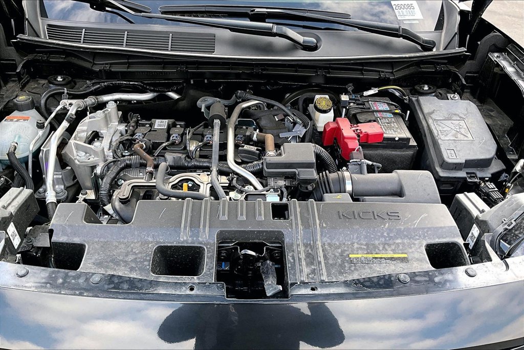 New 2026 Nissan Kicks SR FWD image 12