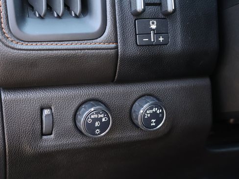 Used 2022 GMC Canyon AT4 image 12