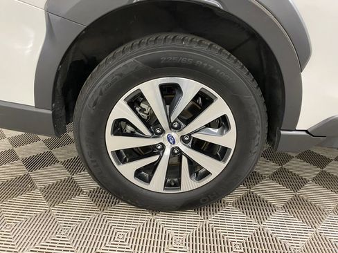 Used 2024 Subaru Outback Premium image 15