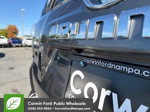 Used 2017 Toyota 4Runner SR5 AWD/4WD image 11