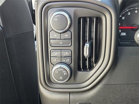 Used 2024 GMC Sierra 2500 Pro image 24