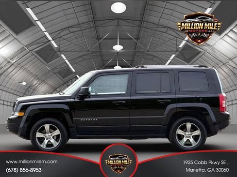 Used 2017 Jeep Patriot High Altitude AWD/4WD image 8