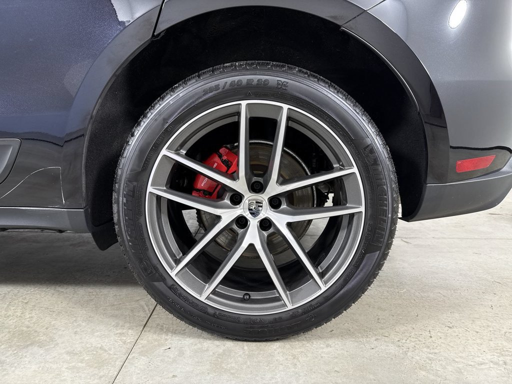 Certified 2024 Porsche Macan S AWD/4WD image 14