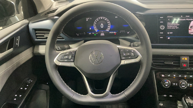 Certified 2024 Volkswagen Taos SE w/ Panoramic Sunroof Package AWD/4WD image 24