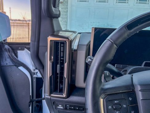 Used 2025 GMC Hummer EV 2X AWD/4WD image 20