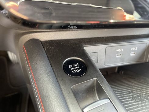 Used 2025 Nissan Kicks SR AWD/4WD image 16