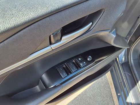 Used 2025 Toyota Camry LE image 12