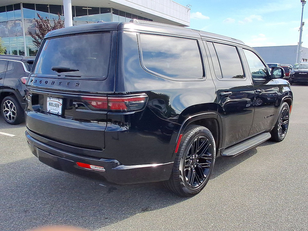 Used 2024 Jeep Wagoneer Series II w/ Convenience Group I AWD/4WD image 8