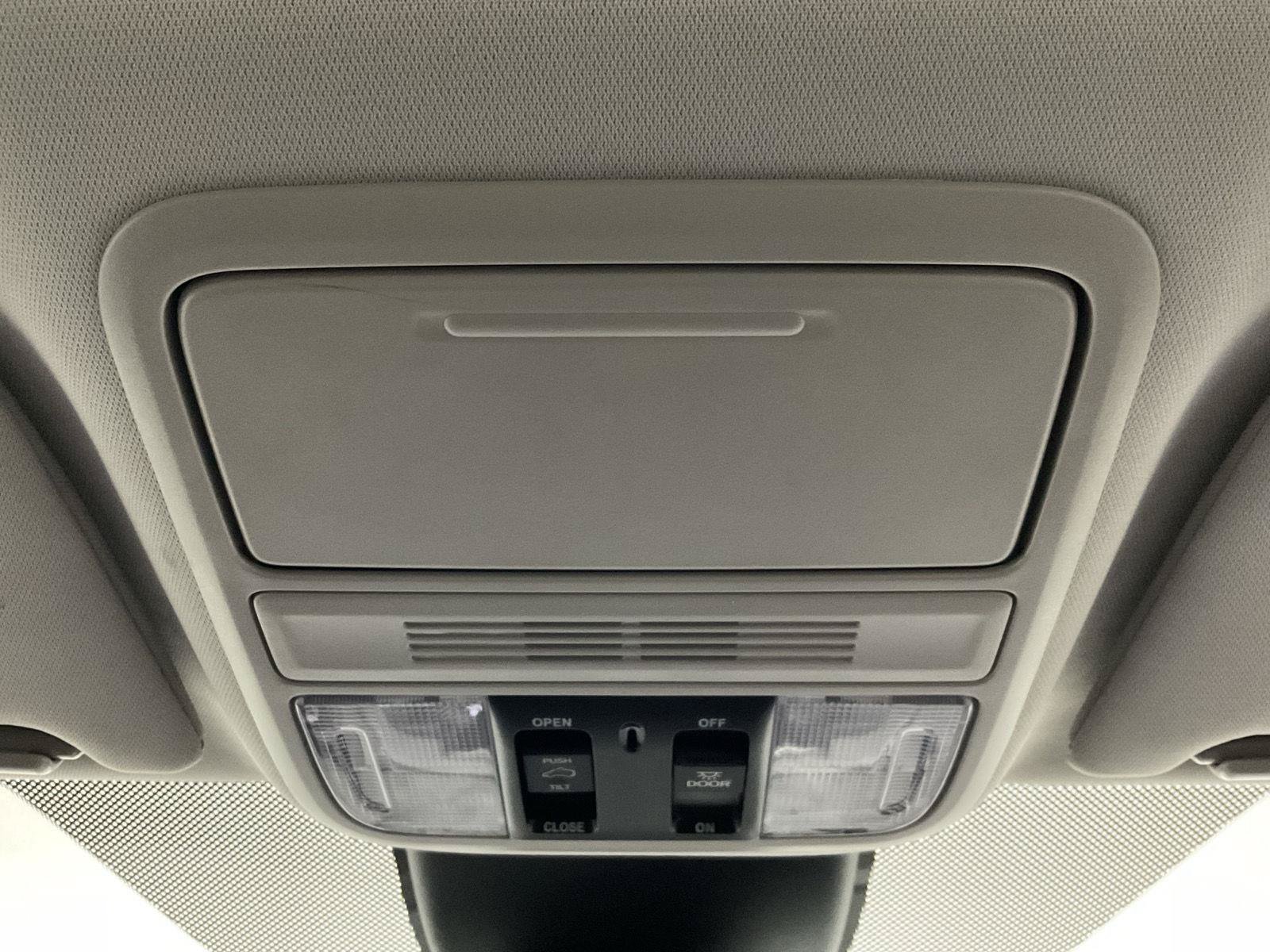 Used 2025 Honda Odyssey Elite image 19