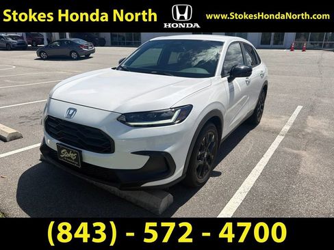 Used 2025 Honda HR-V Sport image 2