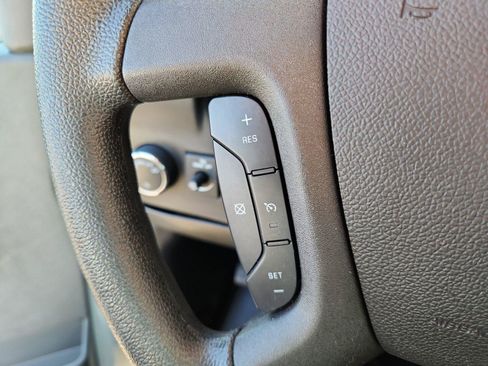 Used 2017 Chevrolet Express 3500 LT w/ LT Preferred Equipment Group RWD image 28