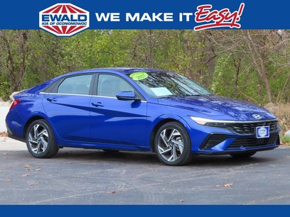 Used 2025 Hyundai Elantra SEL