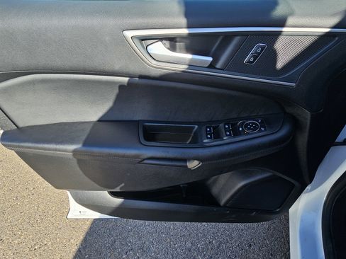 Used 2024 Ford Edge SEL image 11