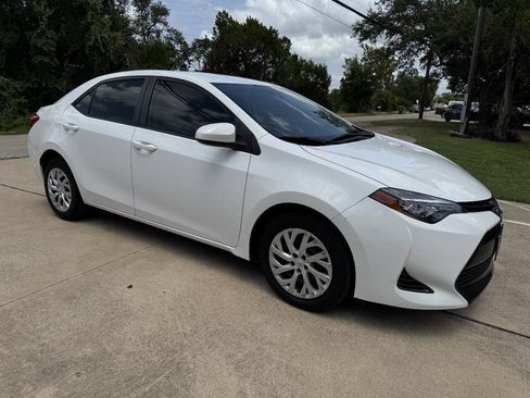 Used 2019 Toyota Corolla LE FWD image 29