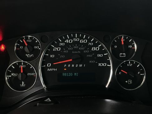 Used 2016 Chevrolet Express 3500 image 29