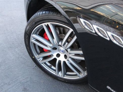 Used 2017 Maserati Quattroporte S GranSport Q4 image 30