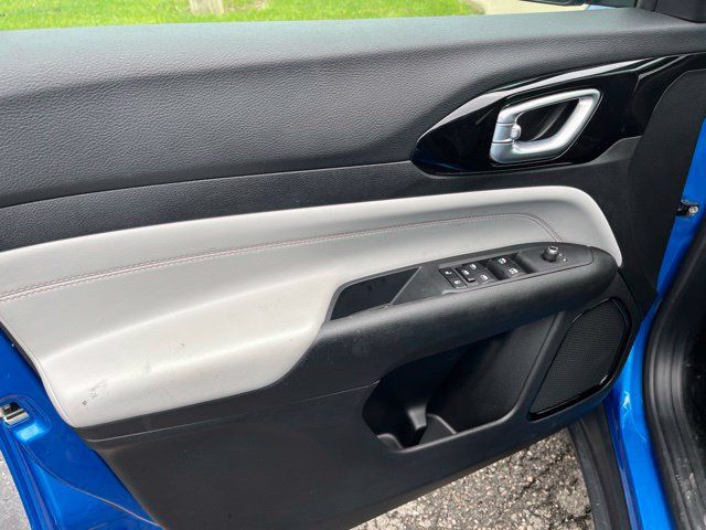 Used 2023 Jeep Compass Limited AWD/4WD image 7