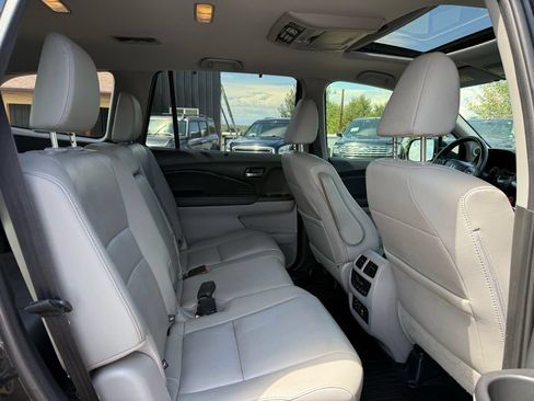 Used 2017 Honda Pilot Touring image 25