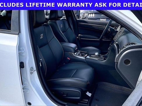 Used 2023 Chrysler 300 S w/ Comfort Group RWD image 7