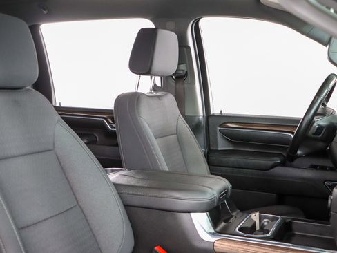 Used 2024 Chevrolet Silverado 3500 LT w/ Convenience Package image 28