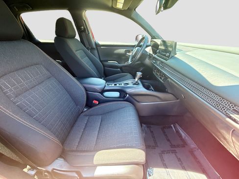 Used 2024 Honda HR-V Sport image 30