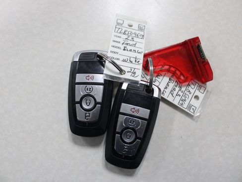 Used 2023 Ford Bronco Wildtrak AWD/4WD image 38