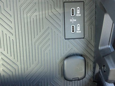 Used 2024 Toyota Tacoma SR image 23