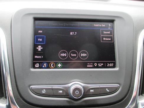 Used 2023 Chevrolet Equinox LT image 17