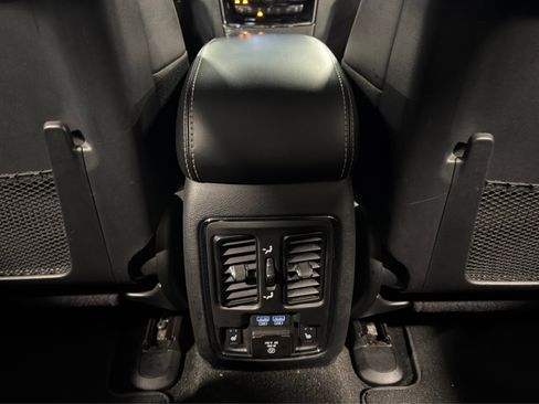 Used 2021 Jeep Grand Cherokee Limited AWD/4WD image 40