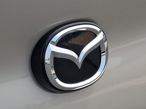 Used 2025 MAZDA MAZDA3 s FWD image 29