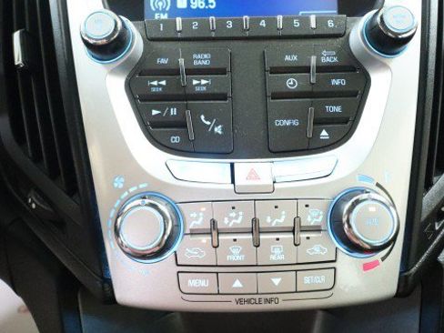 Used 2015 Chevrolet Equinox LS FWD image 14