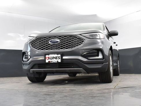Used 2023 Ford Edge SEL AWD/4WD image 43