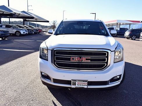 Used 2017 GMC Yukon SLT w/ Open Road Package image 2