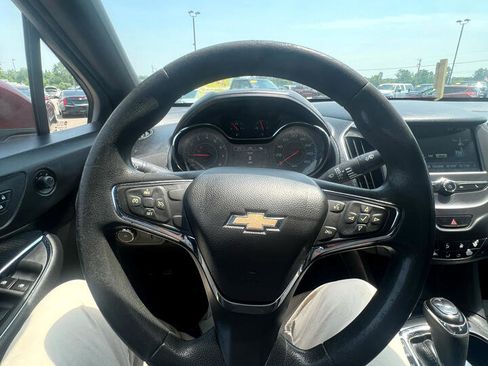 Used 2016 Chevrolet Cruze LT w/ Convenience Package image 17