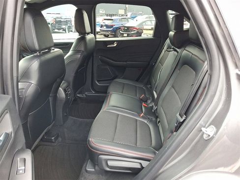 Used 2025 Ford Escape ST-Line image 10