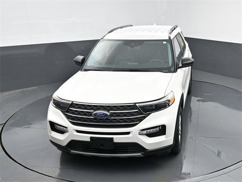 Used 2022 Ford Explorer XLT w/ Equipment Group 202A image 23