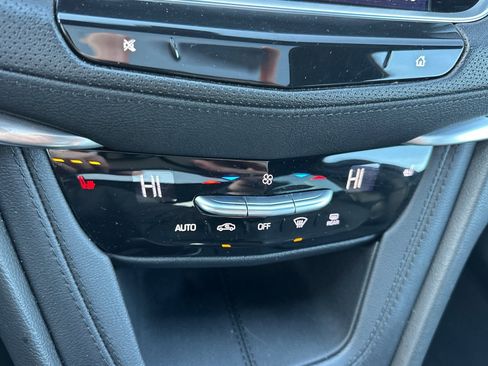 Used 2025 Cadillac XT5 Premium Luxury image 28