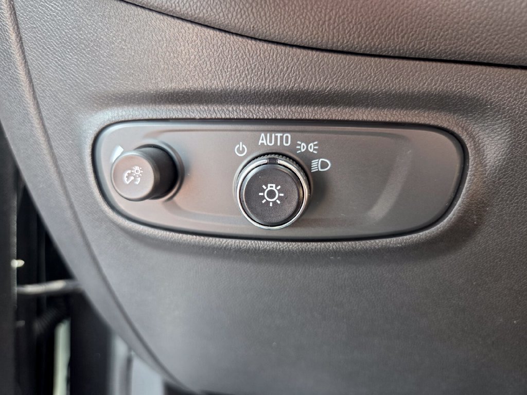 Certified 2021 Chevrolet Equinox LT FWD image 23