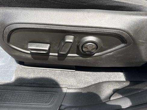 Used 2025 Jeep Grand Cherokee L Laredo RWD image 26