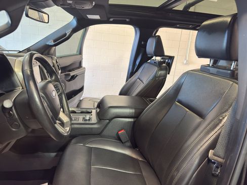 Used 2021 Ford Expedition XLT AWD/4WD image 14