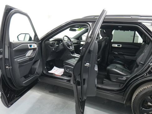 Used 2020 Ford Explorer ST w/ ST High-Performance Pack AWD/4WD image 27