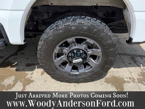 Used 2024 Ford F250 Lariat w/ Sport Appearance Package AWD/4WD image 4