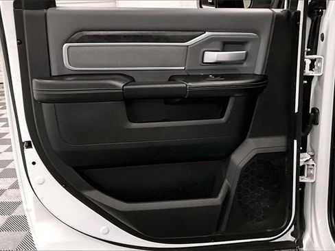 Used 2022 RAM 2500 Big Horn image 18